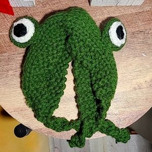 Crochet frog hat